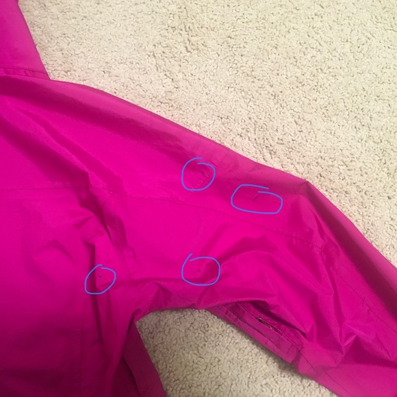 Marmot fuchsia color rain jacket - Picture 5 of 8